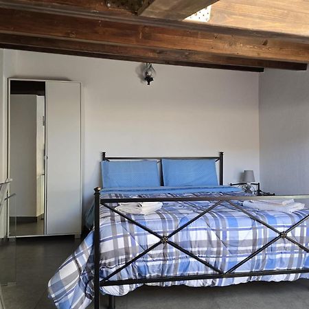 מונטאלבאנו אליקונה San Nicolo Holiday Home חדר תמונה