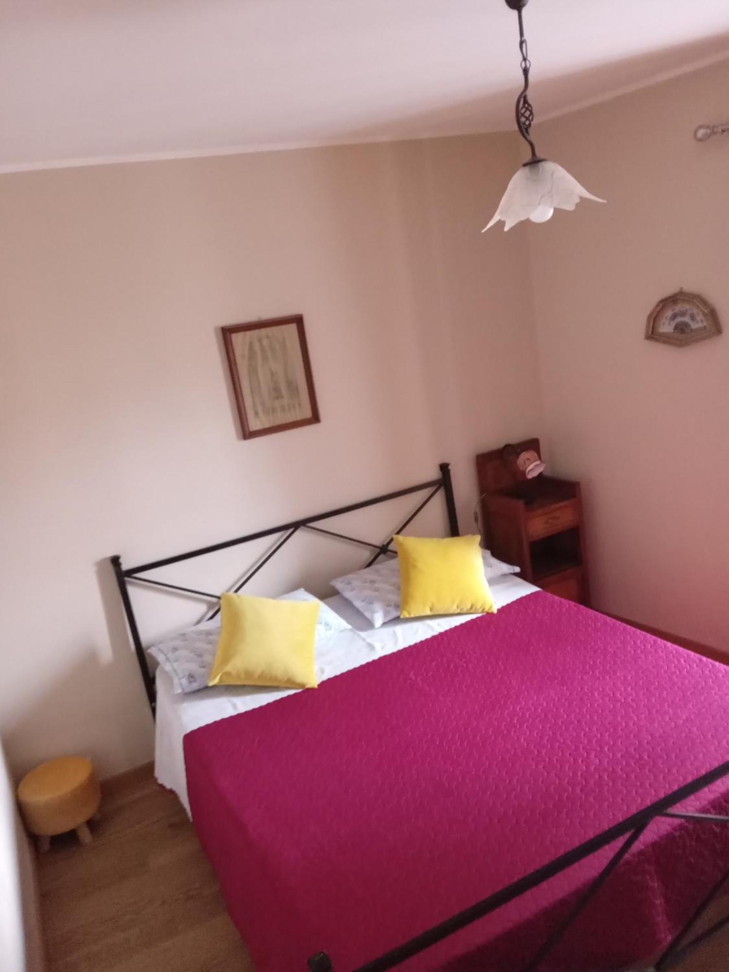 מונטאלבאנו אליקונה San Nicolo Holiday Home מראה חיצוני תמונה