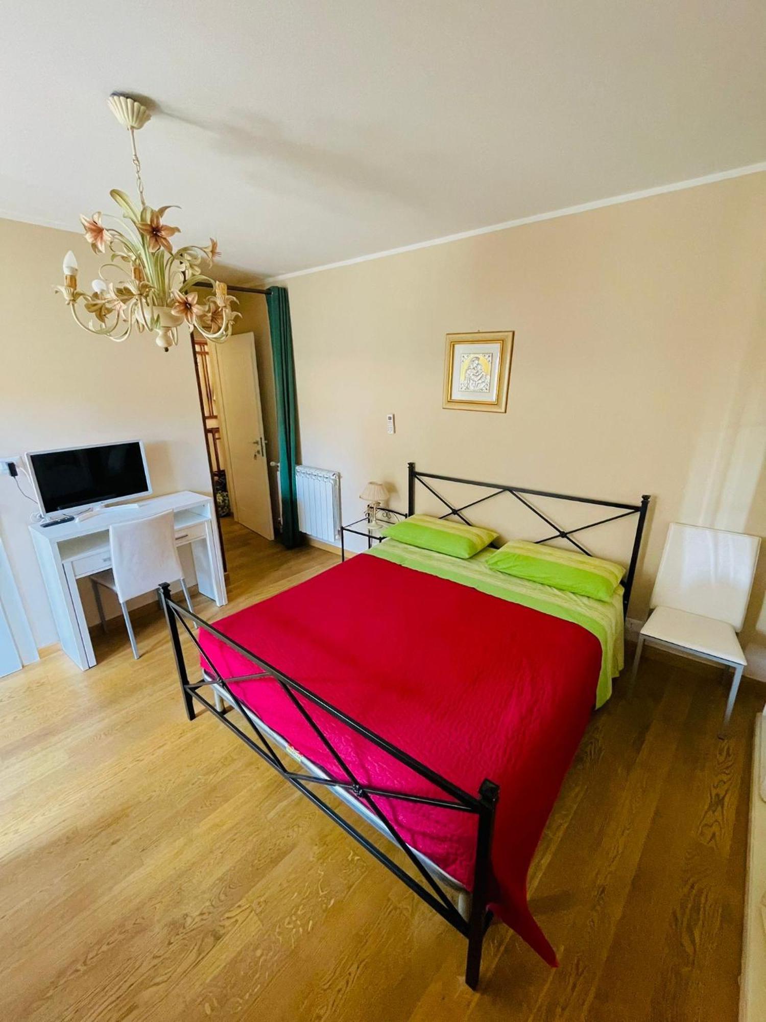 מונטאלבאנו אליקונה San Nicolo Holiday Home מראה חיצוני תמונה