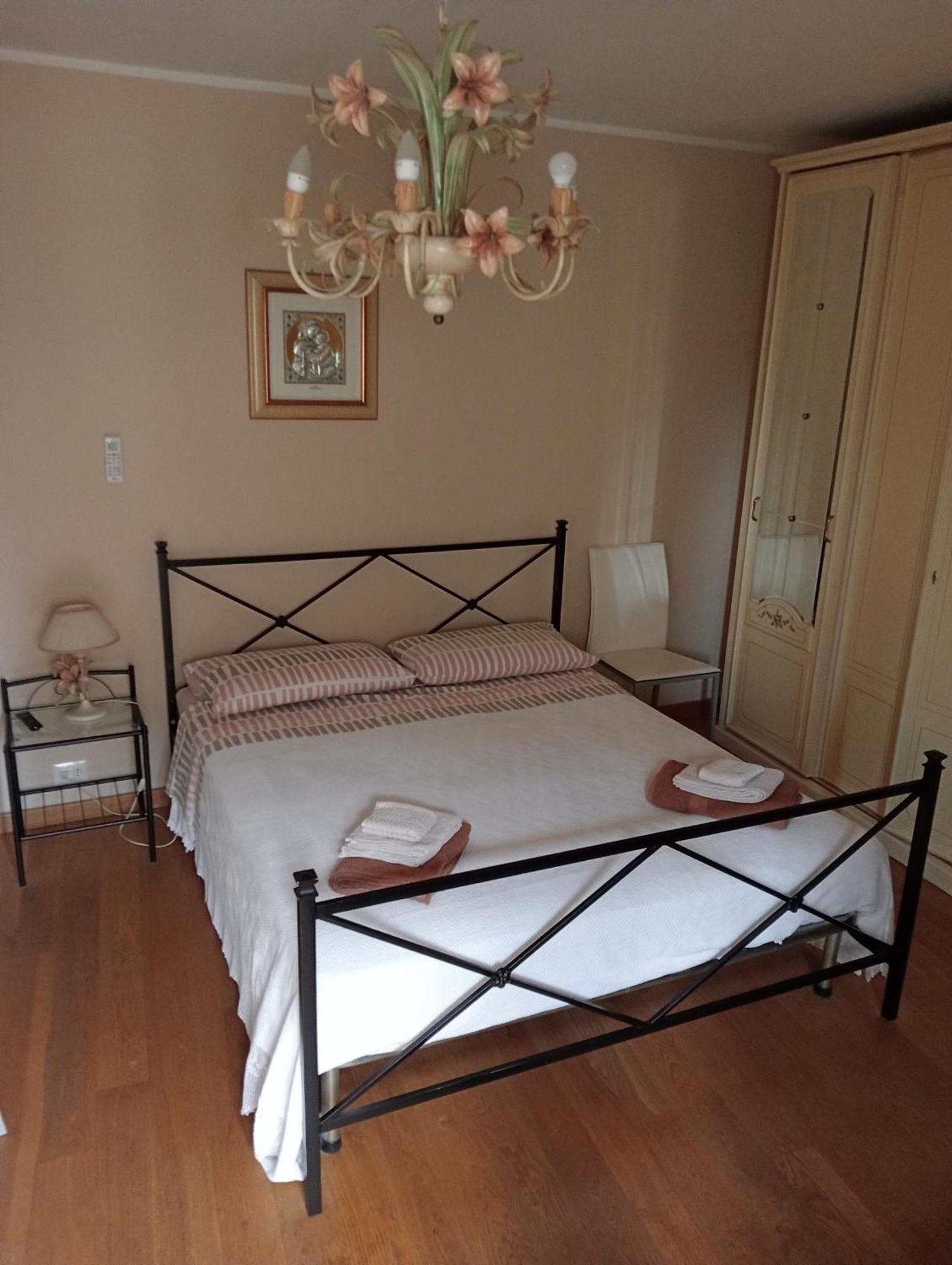 מונטאלבאנו אליקונה San Nicolo Holiday Home מראה חיצוני תמונה