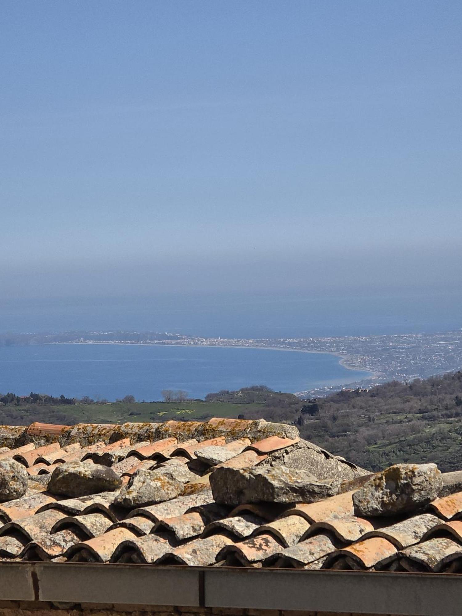 מונטאלבאנו אליקונה San Nicolo Holiday Home חדר תמונה